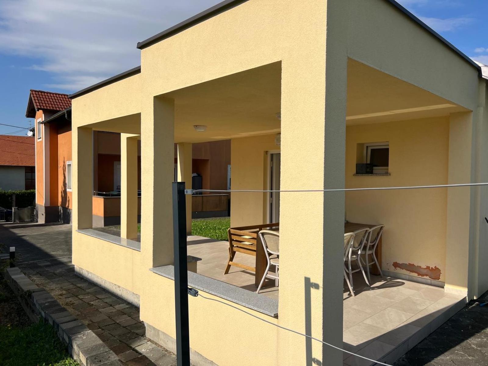 Minihaus In Zagreb Lejlighed Sesvete Eksteriør billede