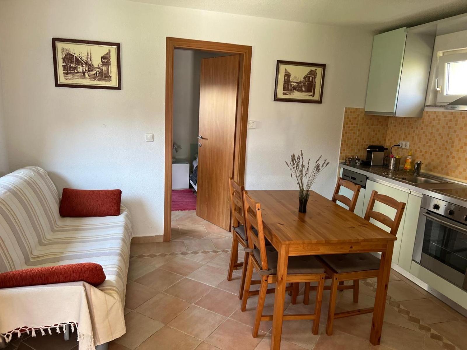 Minihaus In Zagreb Lejlighed Sesvete Eksteriør billede