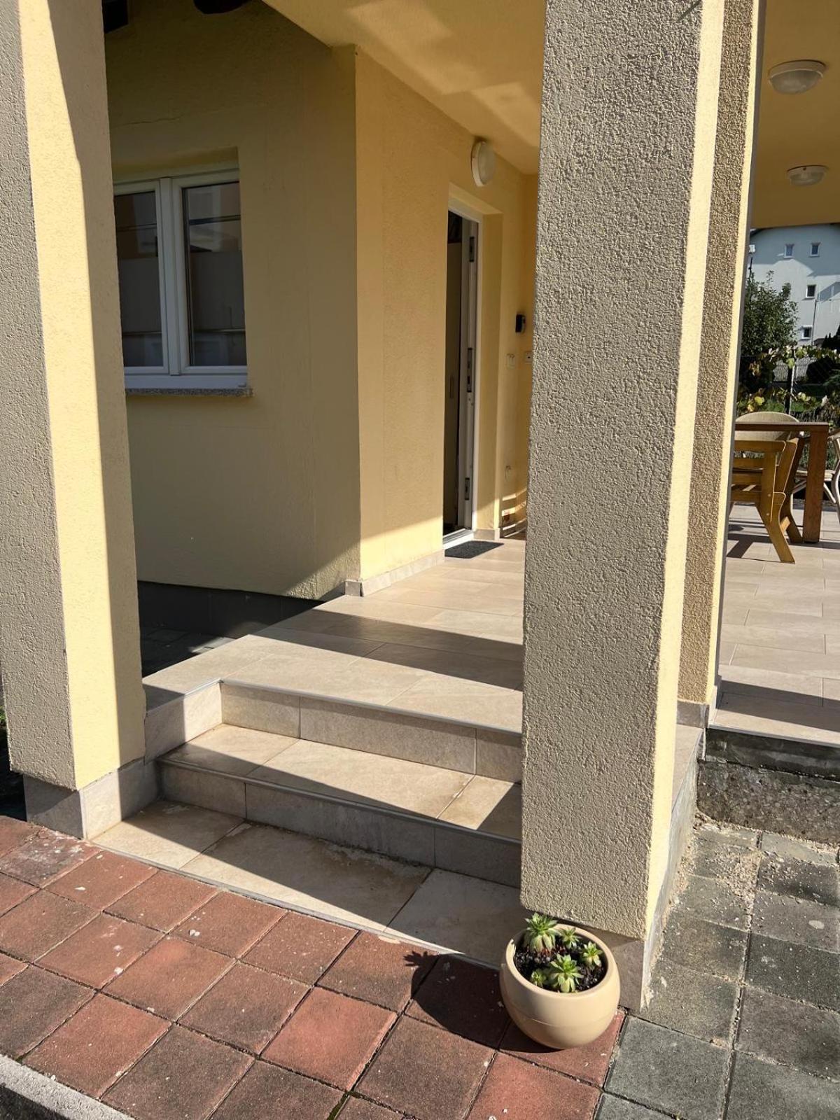Minihaus In Zagreb Lejlighed Sesvete Eksteriør billede