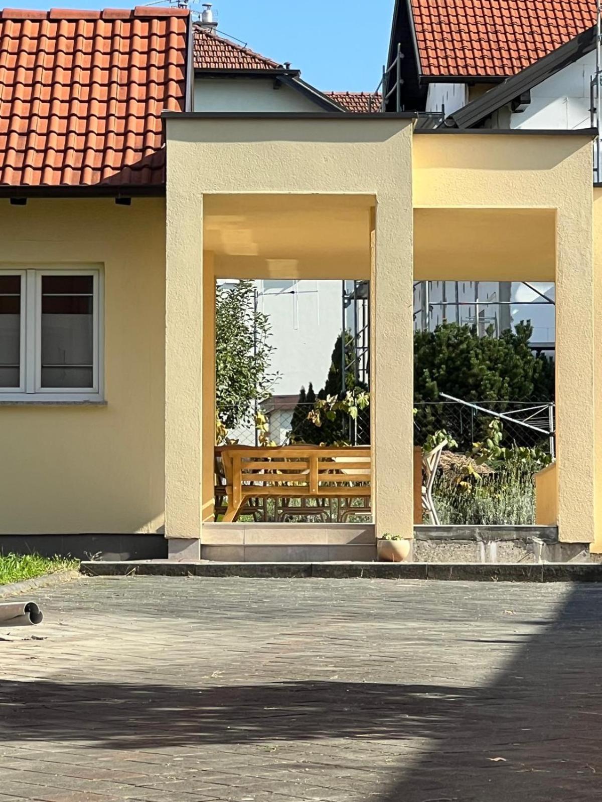 Minihaus In Zagreb Lejlighed Sesvete Eksteriør billede